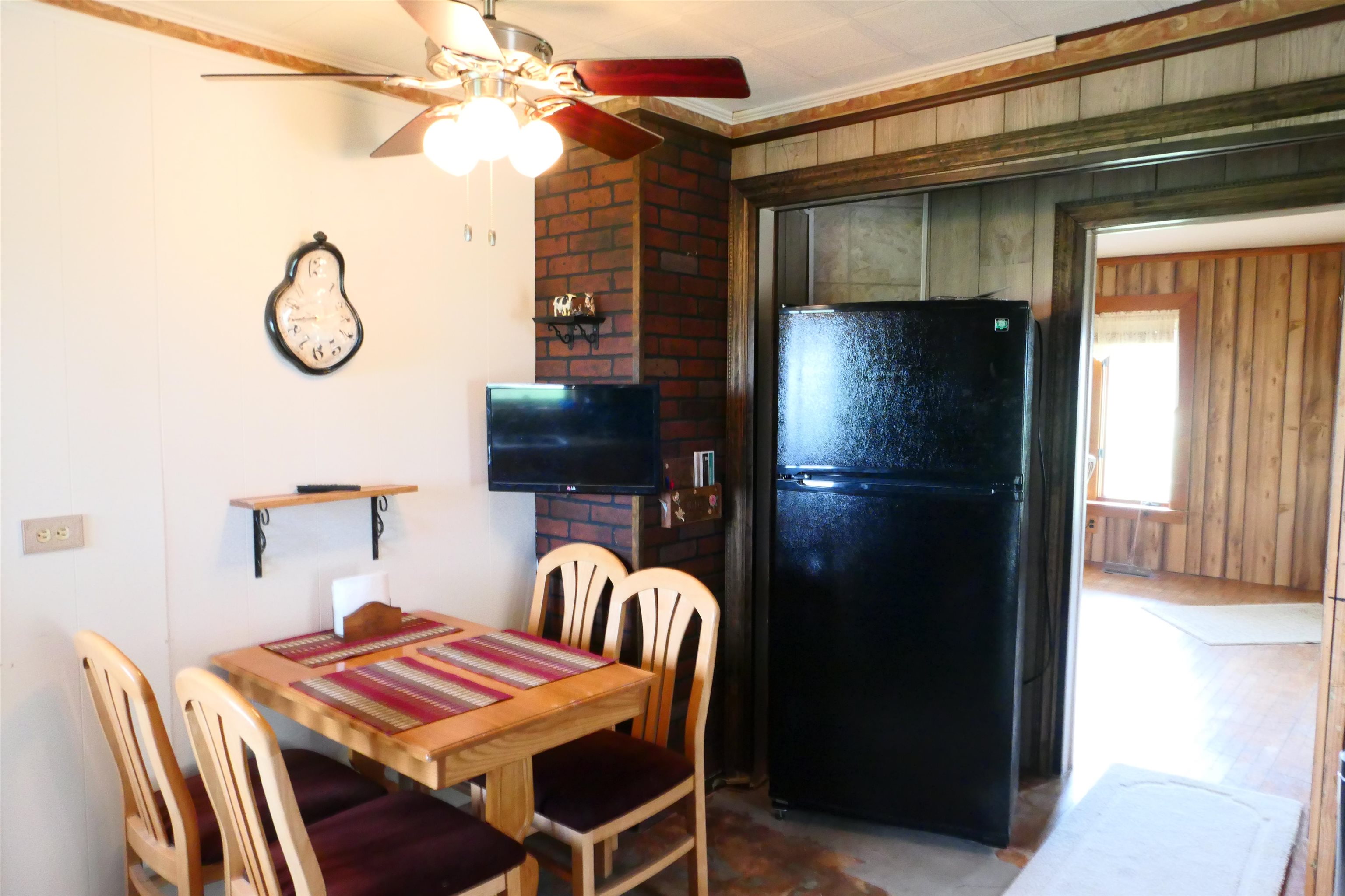 10401 South Barnard Road St. Louis, MI 48880 - Photo 6 of 29 1910027-5.JPG