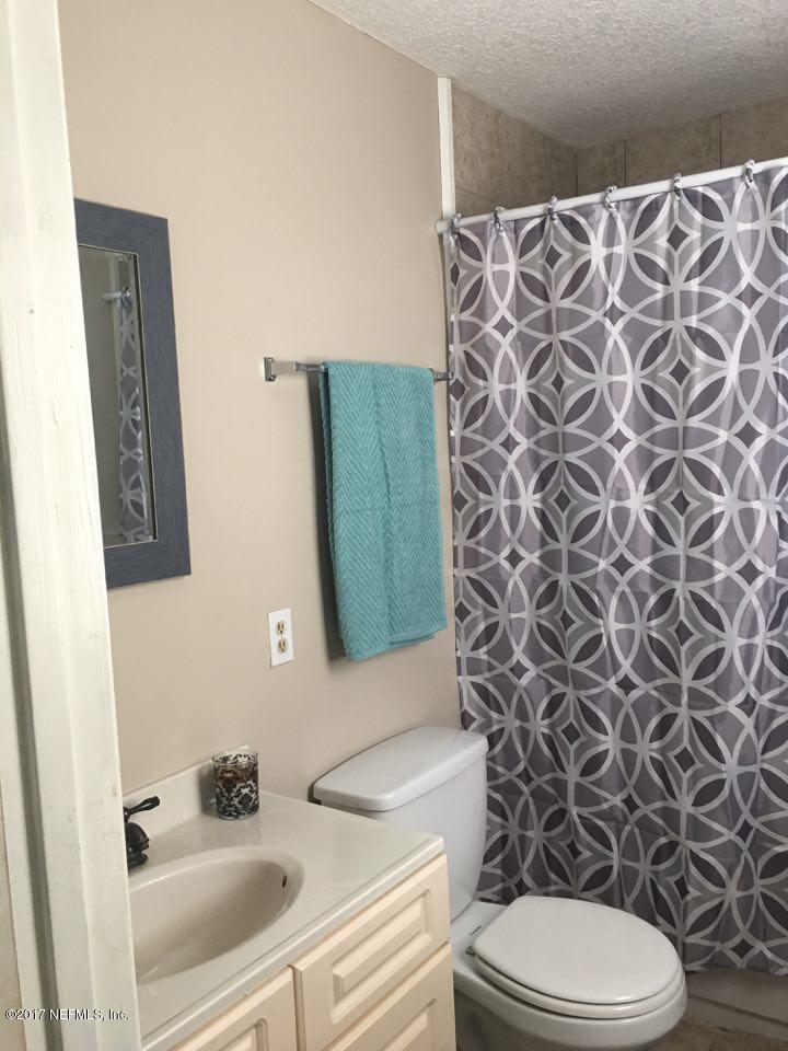 86054 Spring Meadow Avenue Yulee, FL 32097 - Photo 19 of 28 Master Bath2