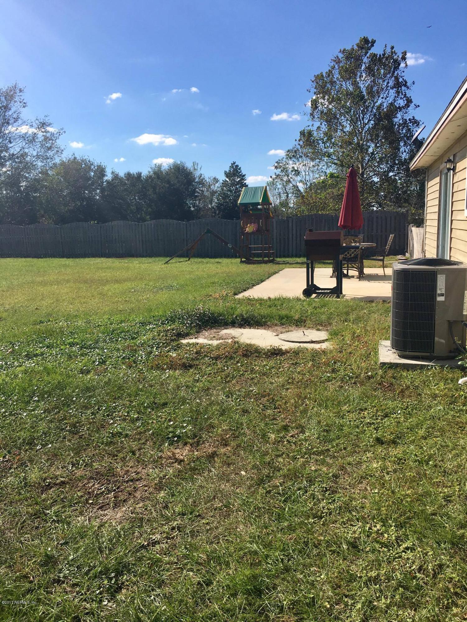 86054 Spring Meadow Avenue Yulee, FL 32097 - Photo 25 of 28 Outside Patio