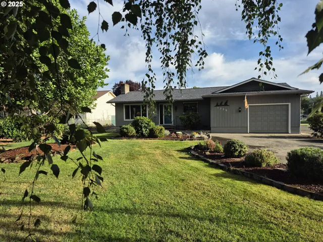 $734,000 | 1359 Quail Lane, Roseburg, OR 97471