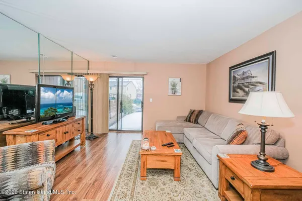 $539,999 | 31 Stonegate Drive | Grasmere