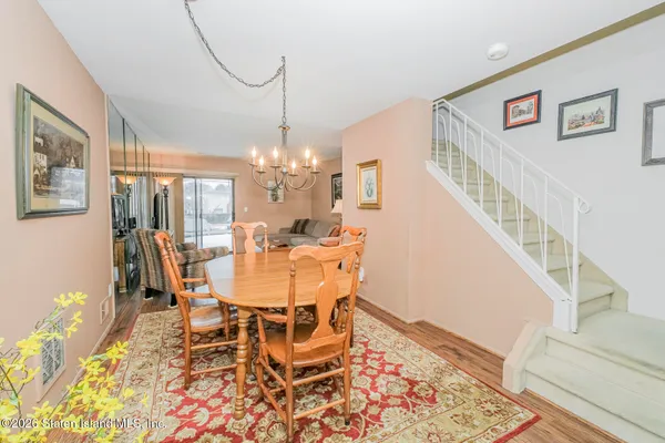 $539,999 | 31 Stonegate Drive | Grasmere