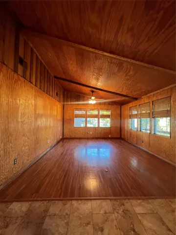 $309,000 | 2 Lee Drive, Huntsville, TX 77320