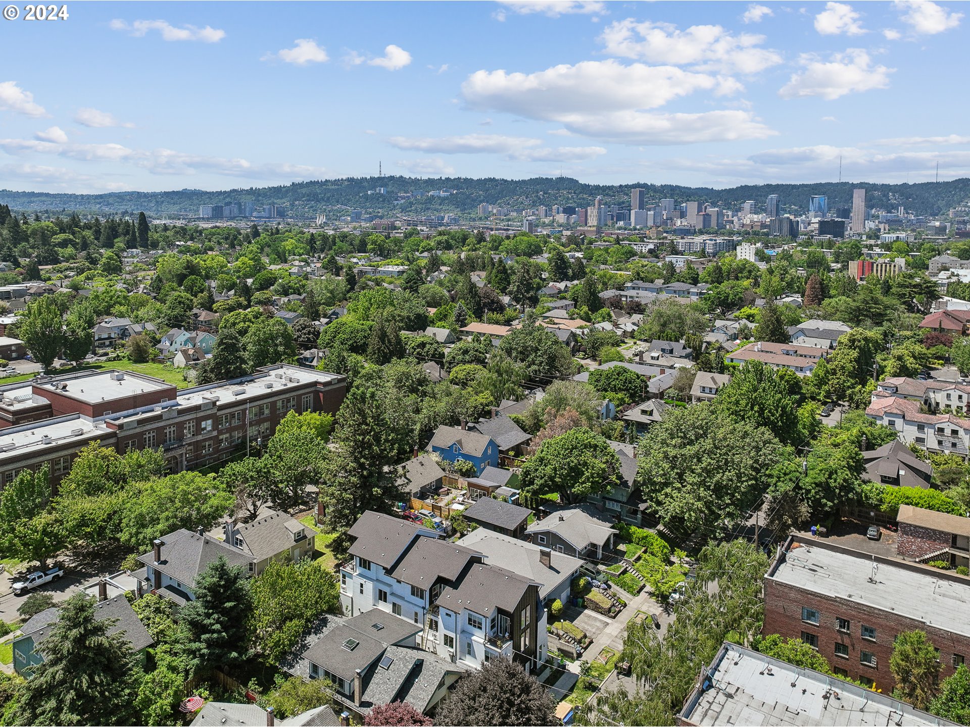 2516 Northeast Flanders Street, Unit 2 Portland, OR 97232 - Photo 30 of 31 Drone View/UAV