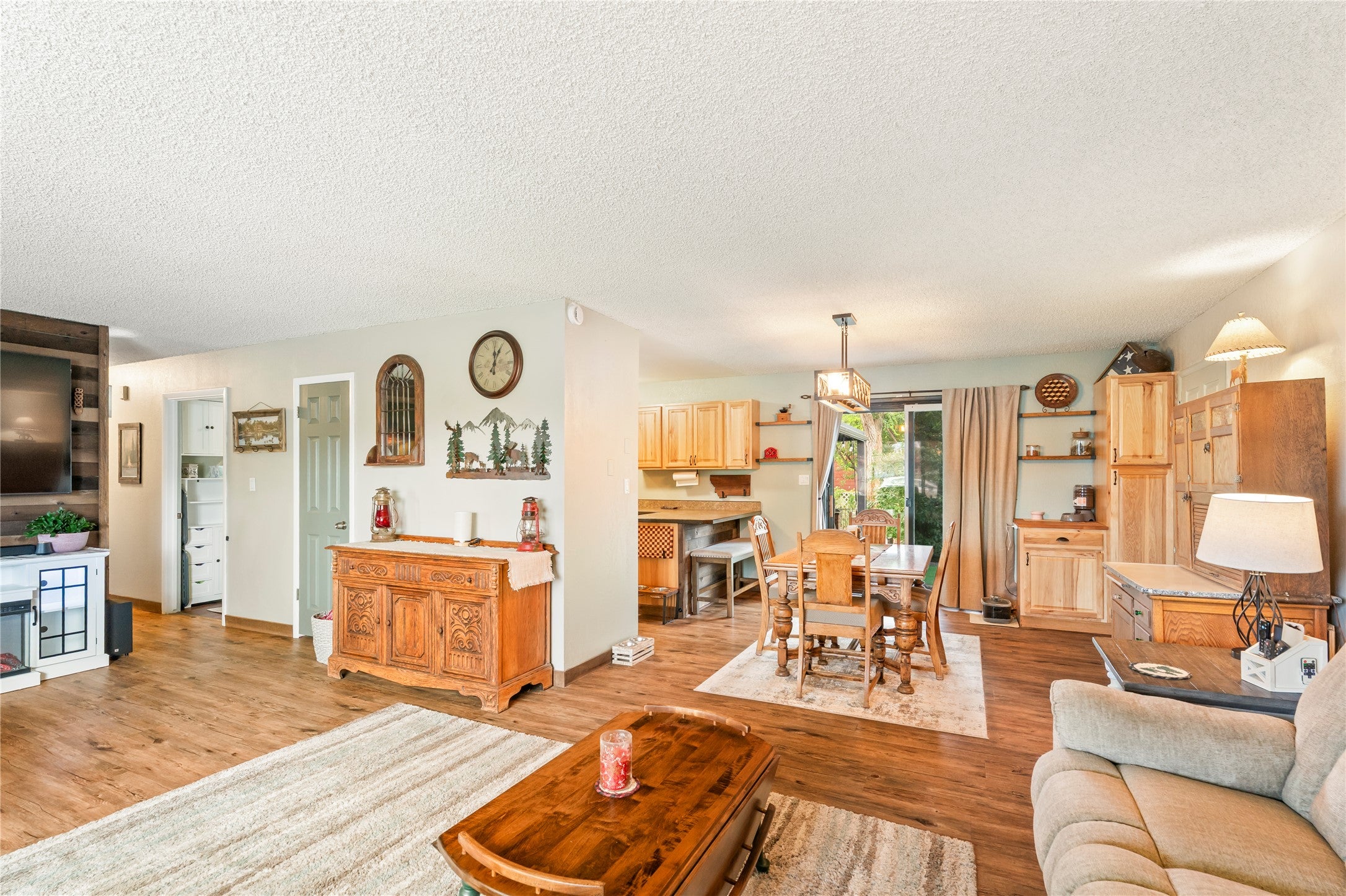 1361 Buffalo Road Helena, MT 59602 - Photo 3 of 38 Gallery Image 3