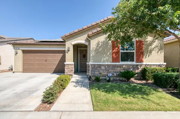$440,000 | 3065 Antonio Lane, Clovis, CA 93619