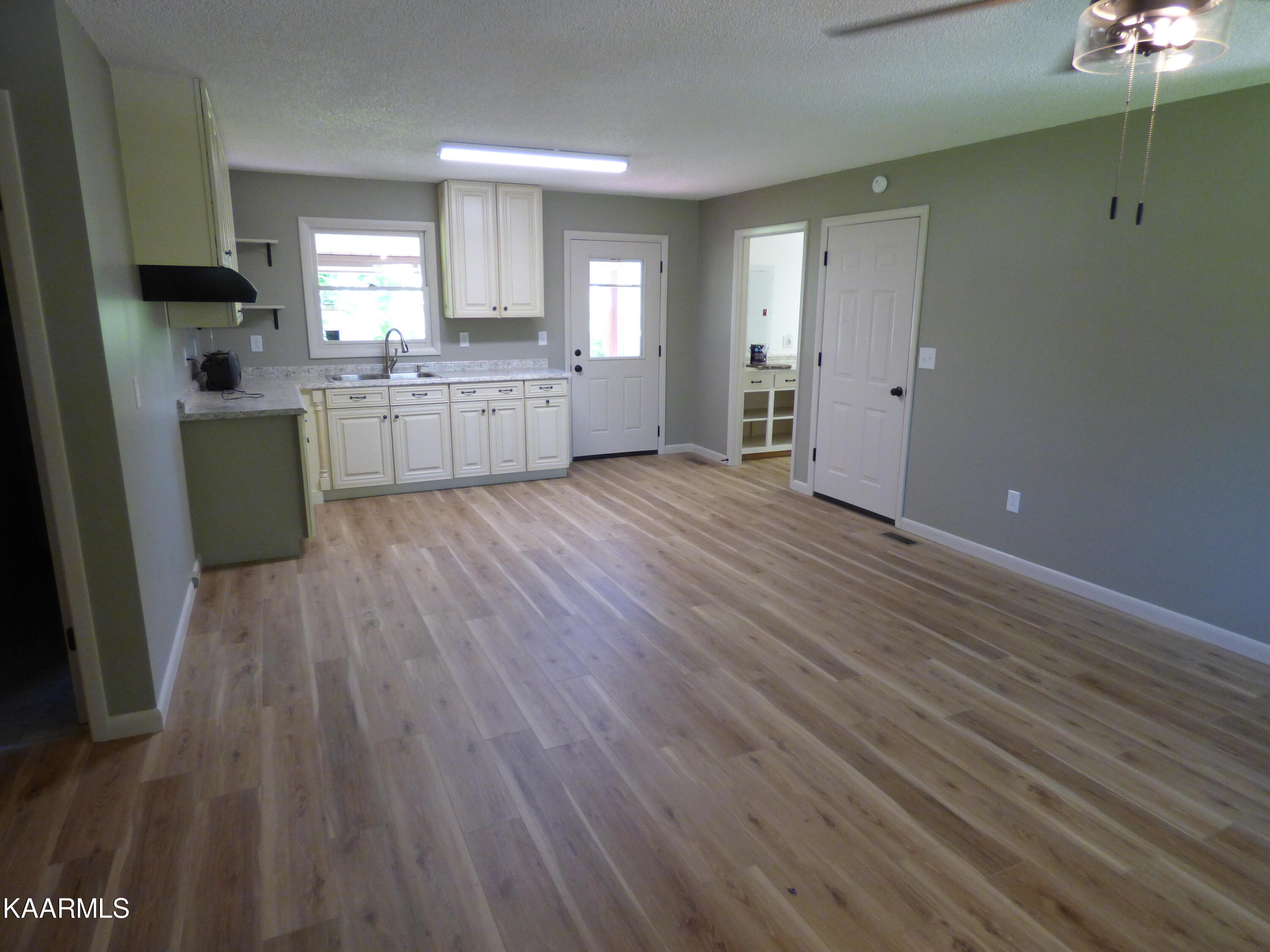 263 Houston Road Crossville, TN 38555 - Photo 8 of 49 P1070034