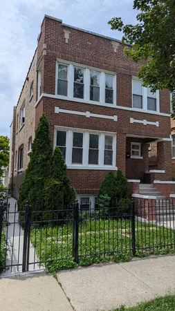 $1,700 | 1622 48th Court, Unit 1, Cicero, IL 60804