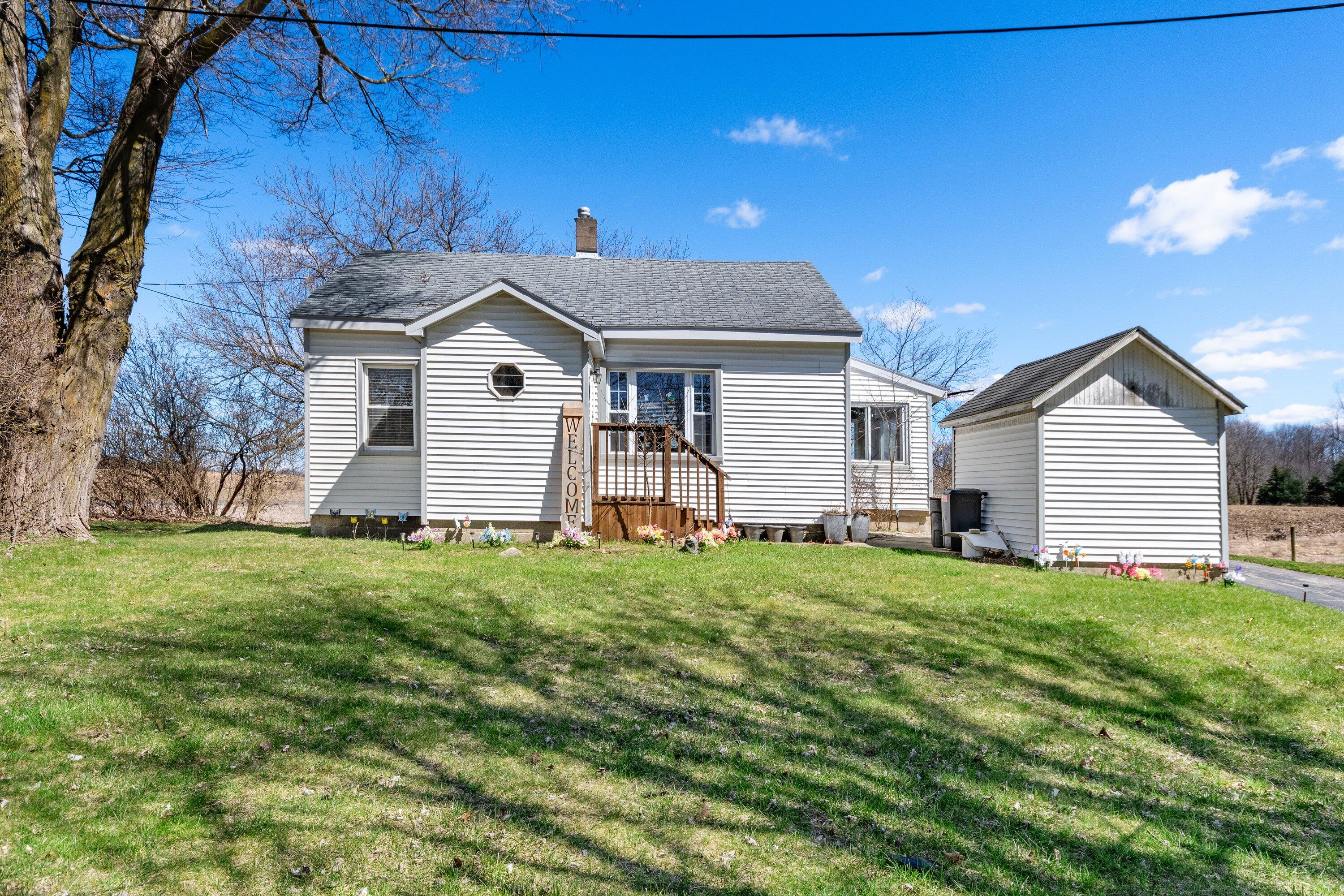 5531 Atlas Road Grand Blanc, MI 48439 - Photo 2 of 19 ATLAS_63