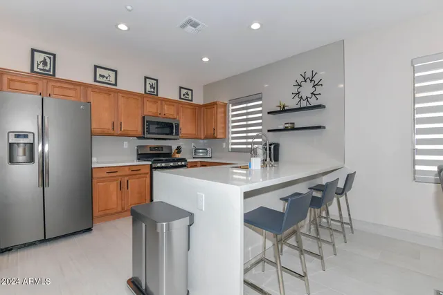 $3,200 | 40309 North Bell Meadow Trail, Phoenix, AZ 85086