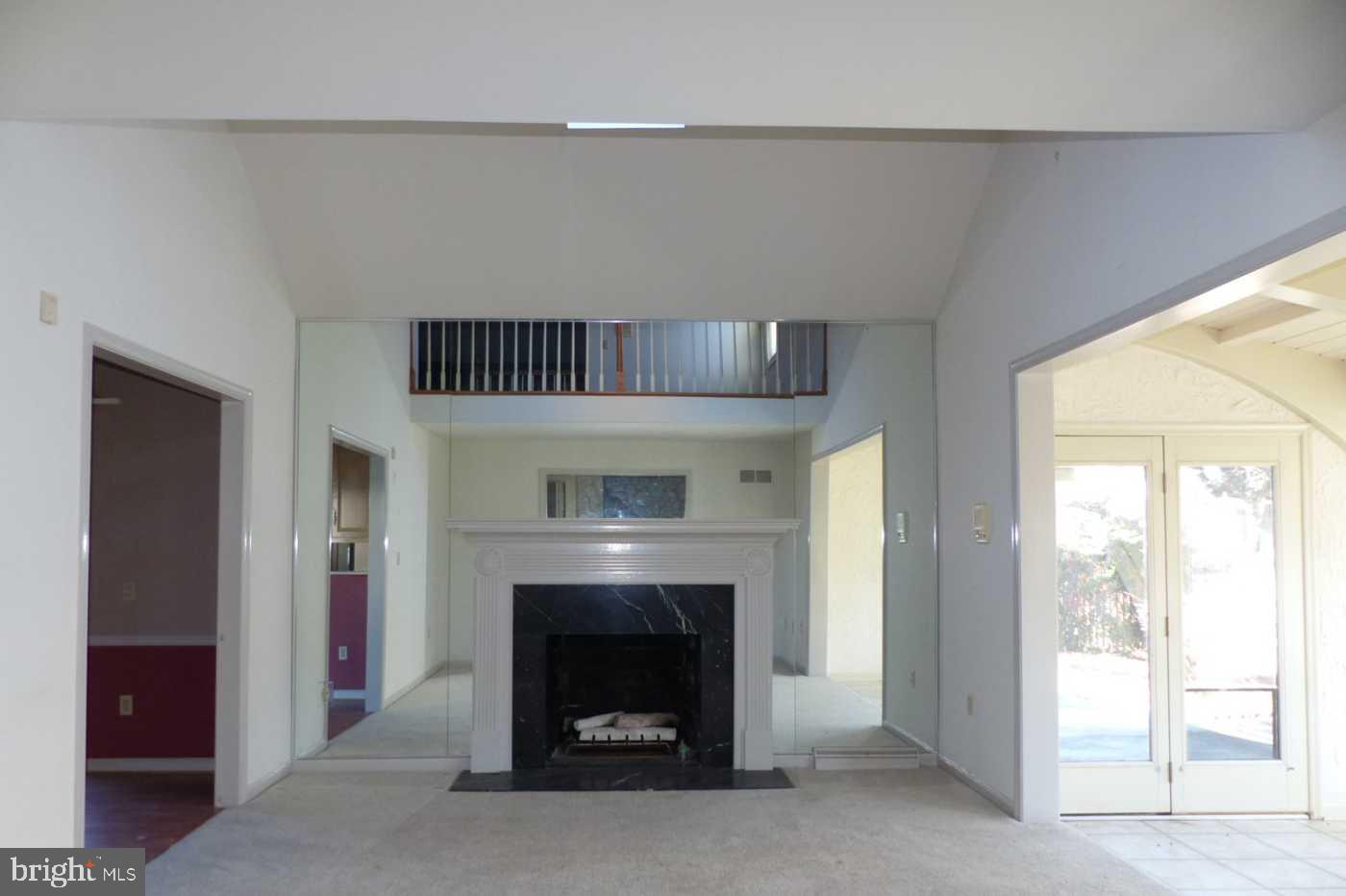 2373 Washington Road York, PA 17402 - Photo 2 of 17 Gallery Image 2