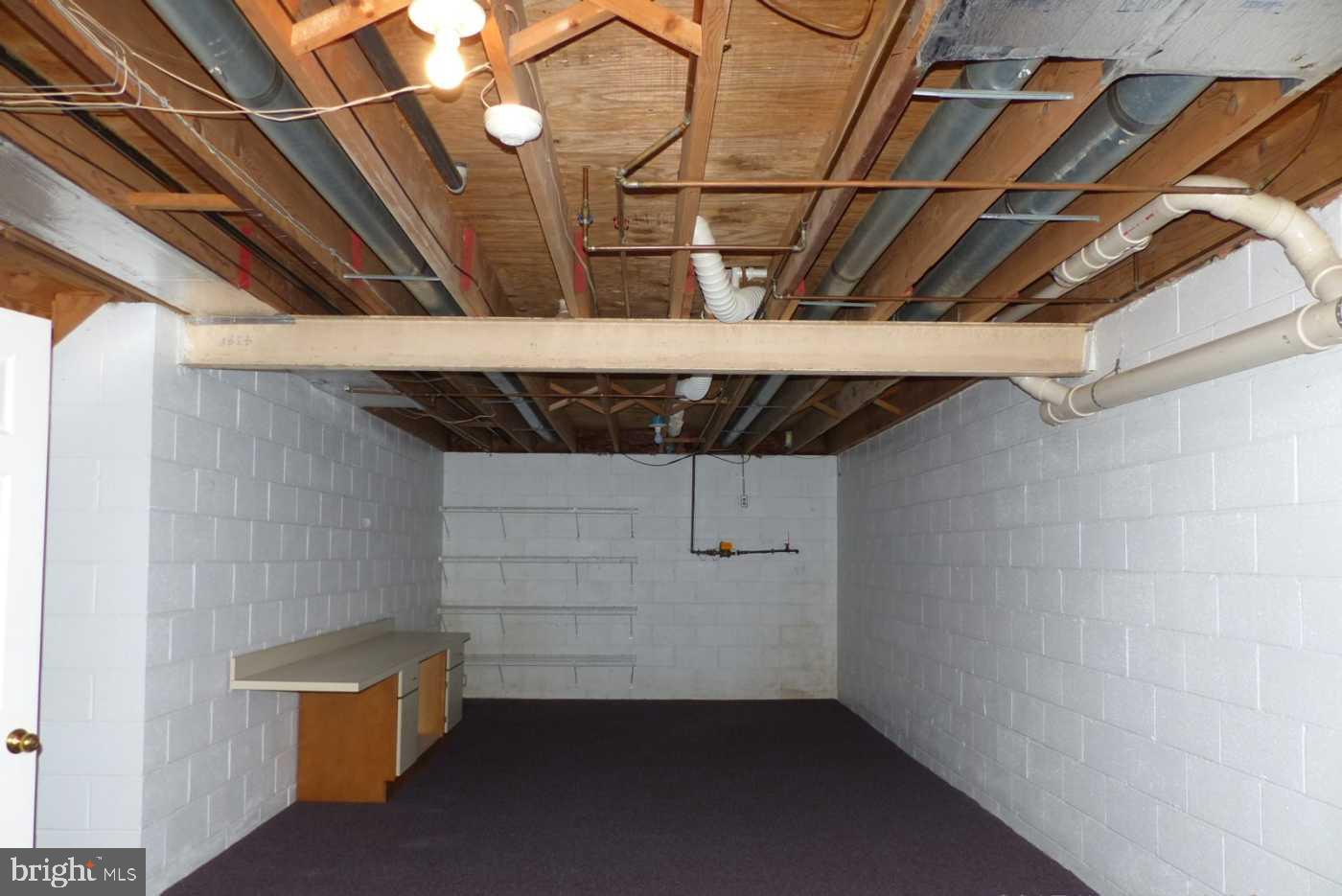 2373 Washington Road York, PA 17402 - Photo 10 of 17 Gallery Image 10