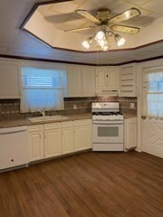 6-8 Charles Street Beverly, MA 01915 - Photo 4 of 40