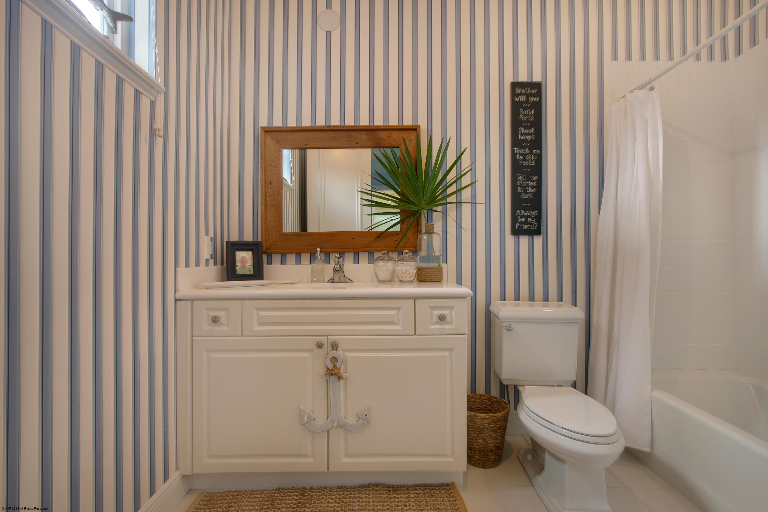 145 Segovia Way Jupiter, FL 33458 - Photo 25 of 43 THIRD BATH
