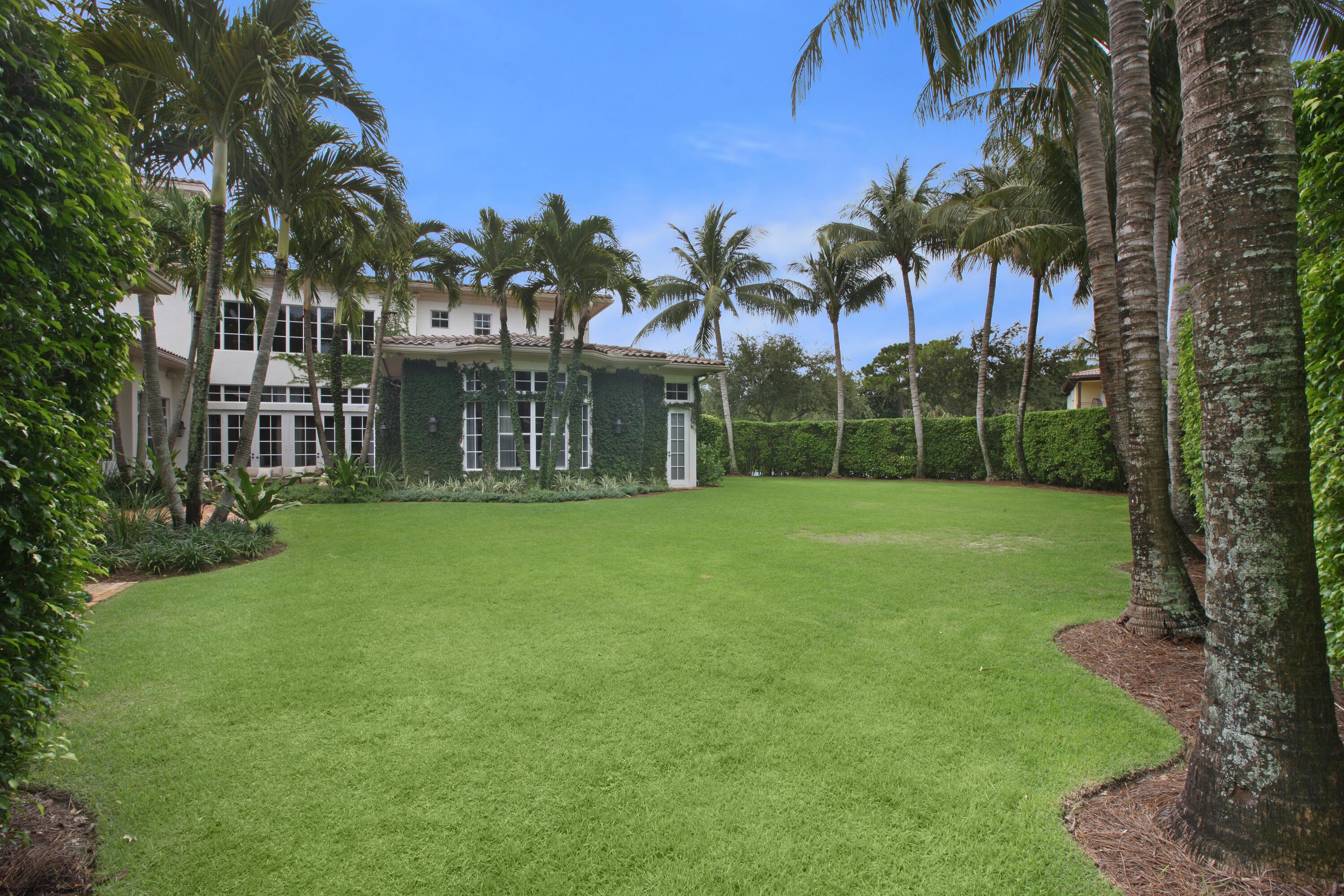 145 Segovia Way Jupiter, FL 33458 - Photo 33 of 43 BACKYARD AREA