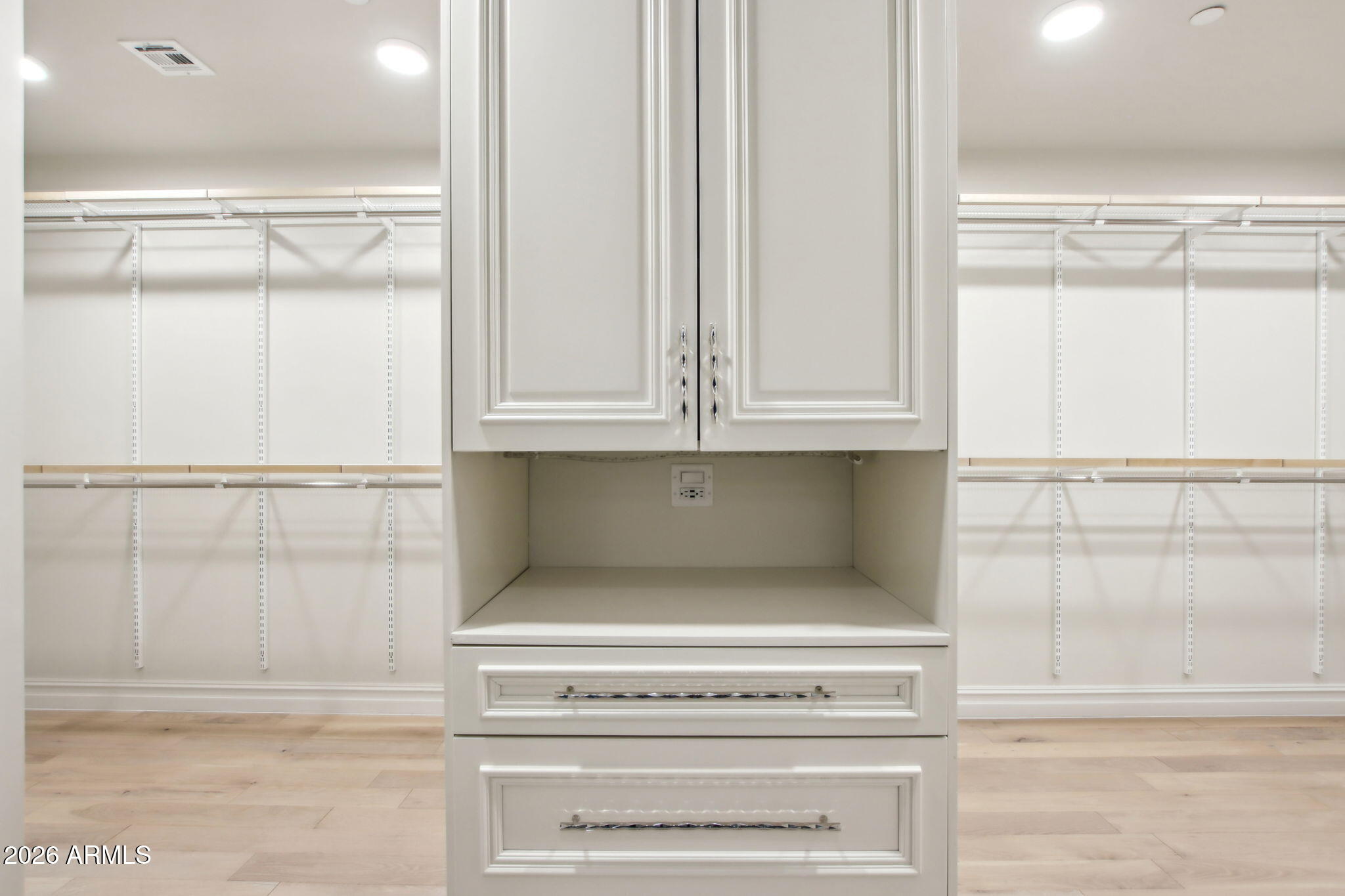 4240 East Camelback Road, Unit 514 Phoenix, AZ 85018 - Photo 9 of 16 a close view of a closet