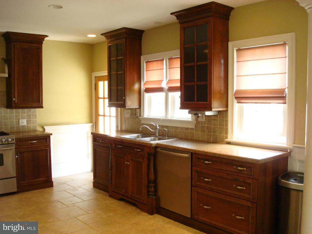 169 Jimanna Road Lancaster, PA 17602 - Photo 3 of 15 Gallery Image 3