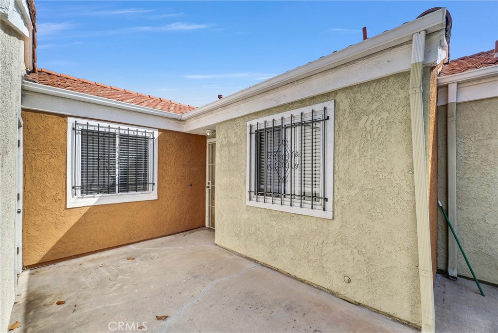 3738 Harrison Street, Unit 31 Riverside, CA 92503 - Photo 6 of 35 a view of an front door