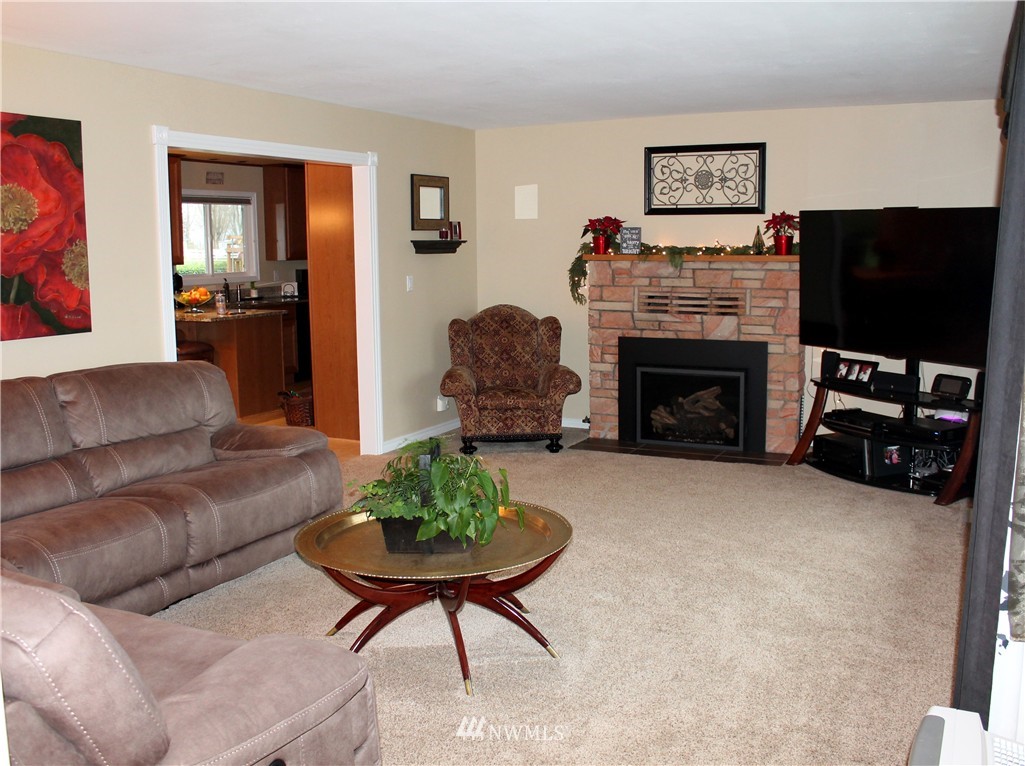 17660 Greenacres Road Mount Vernon, WA 98273 - Photo 3 of 25 Gallery Image 3