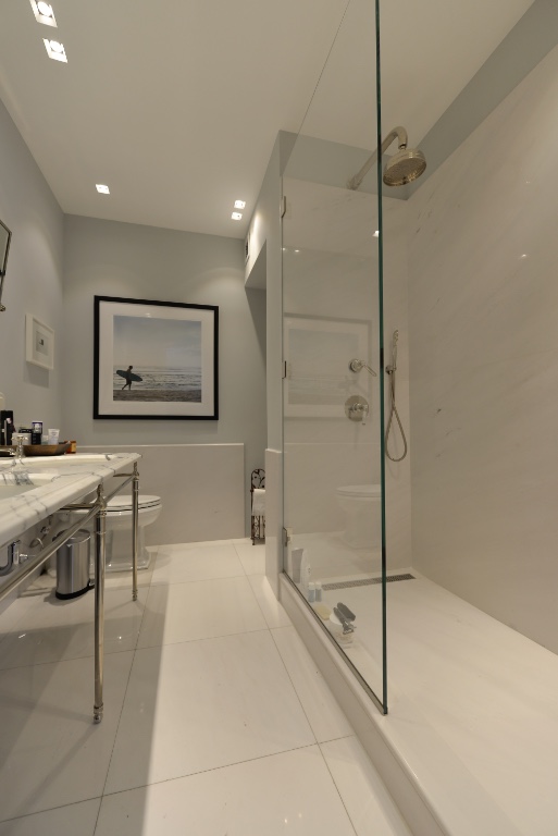 200 East 69th Street, Unit 19D Manhattan, NY 10021 - Photo 8 of 15 Photo 8