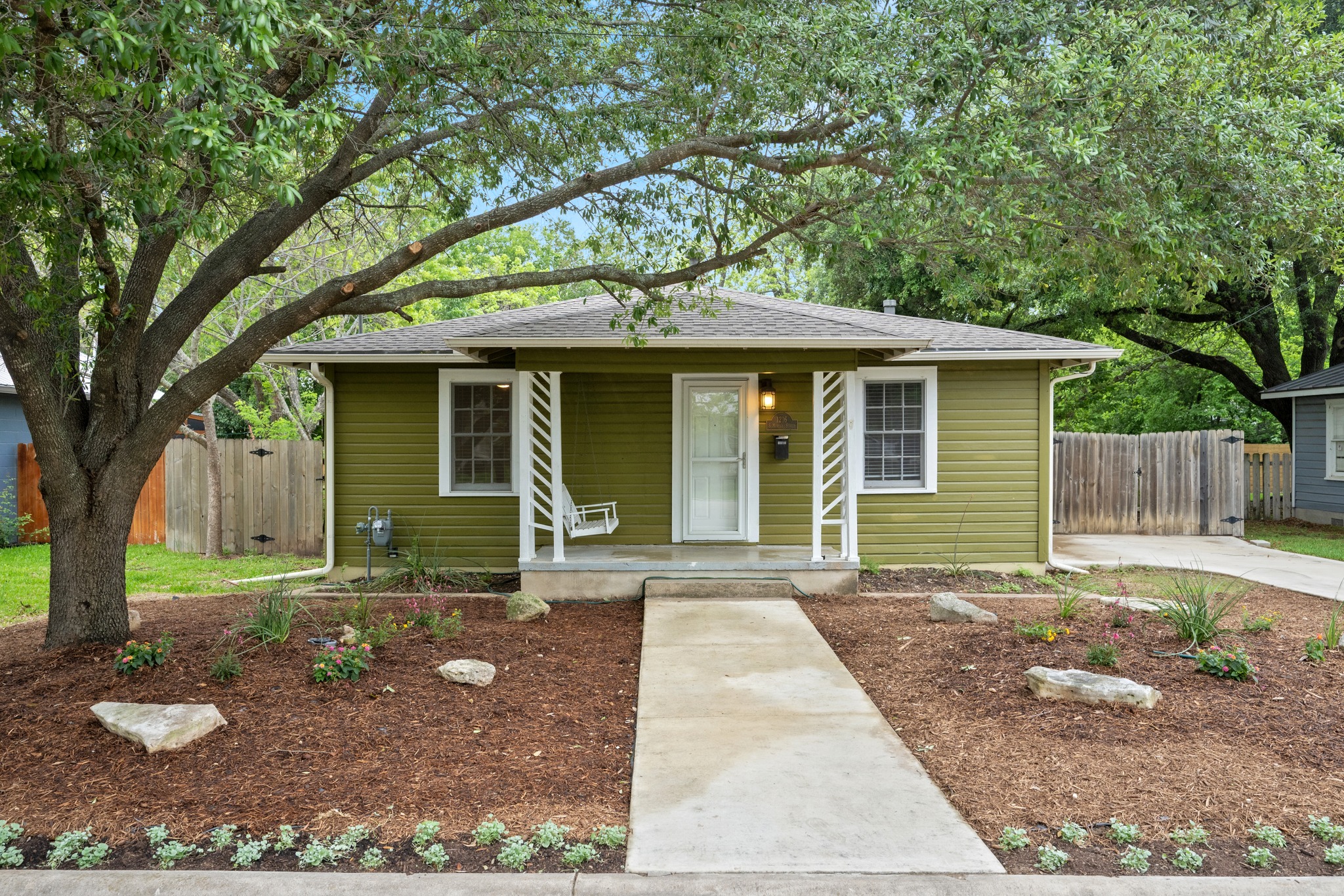 1216 South Myrtle Street Georgetown, TX 78626 - Photo 7 of 30