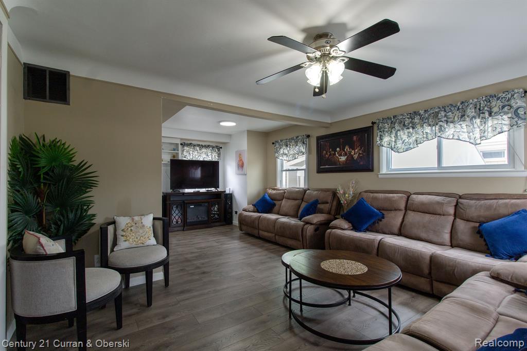 7627 Inkster Road Westland, MI 48185 - Photo 4 of 24