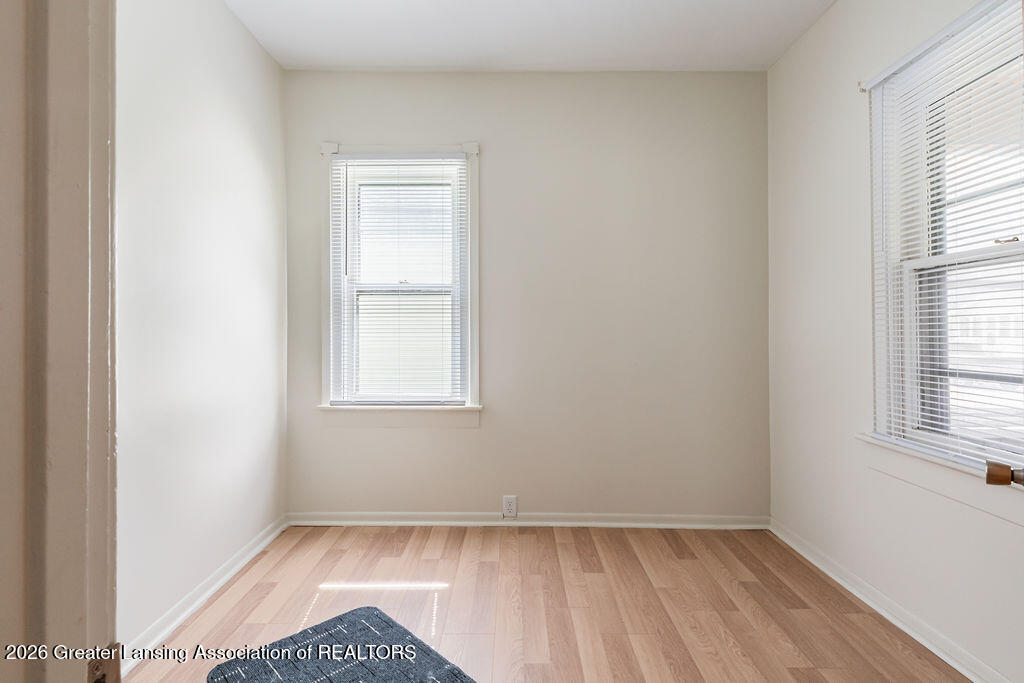 2229 Forest Avenue Lansing, MI 48910 - Photo 13 of 19 2229Forest17
