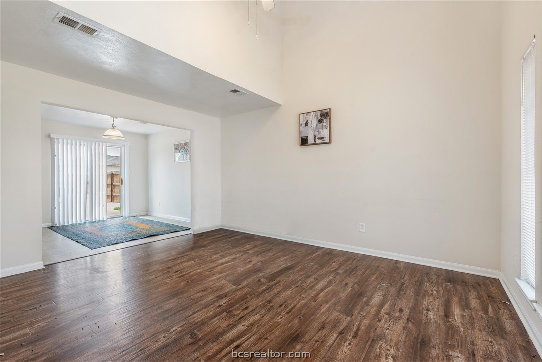 2435 Pintail Loop College Station, TX 77845 - Photo 3 of 18