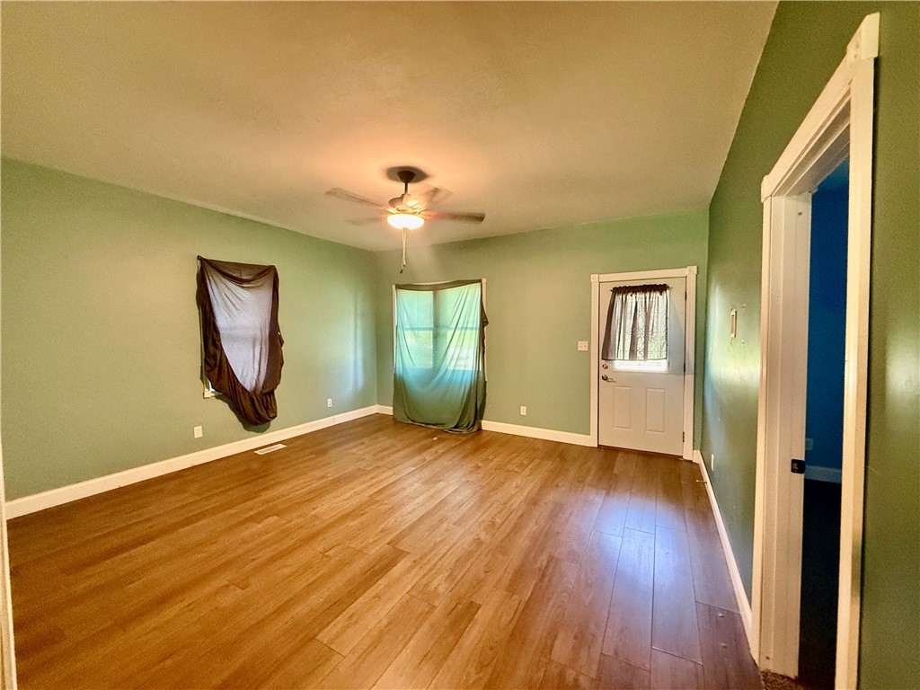 520 Bell Street Mount Zion, IL 62549 - Photo 3 of 10