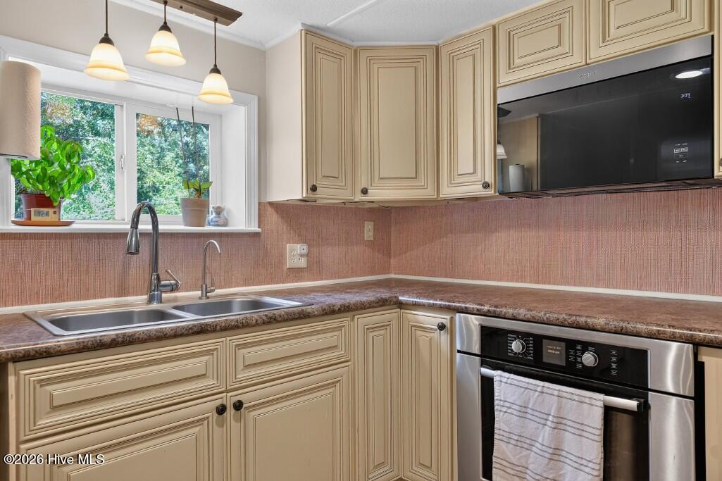 405 Sand Ridge Road New Bern, NC 28560 - Photo 5 of 27 Gallery Image 5