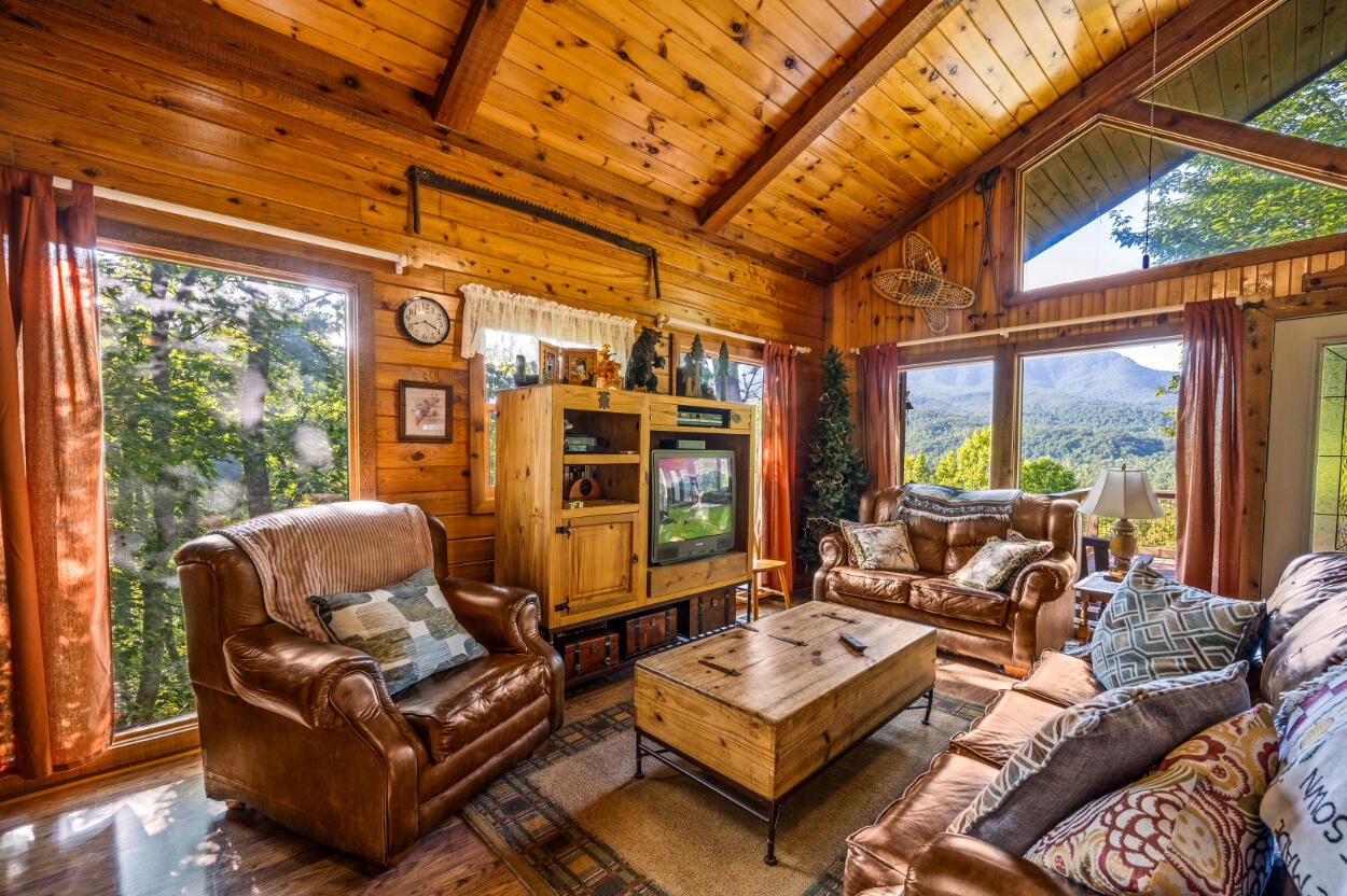 210 Rodeo Drive Gatlinburg, TN 37738 - Photo 9 of 44 Gallery Image 9