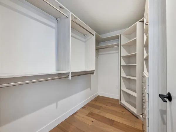 $7,950 | 70 Rainey Street, Unit 2201, Austin, TX 78701