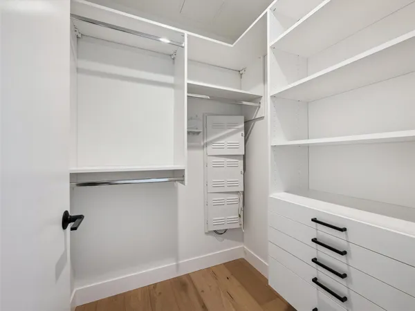 $7,950 | 70 Rainey Street, Unit 2201, Austin, TX 78701