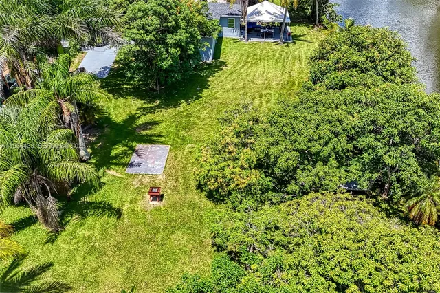 $4,500 | 216 Southwest 6th Street, Unit 216, Hallandale Beach, FL 33009