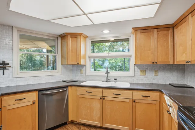 $4,000 | 815 Farm Quarter Road, Mount Pleasant, SC 29464