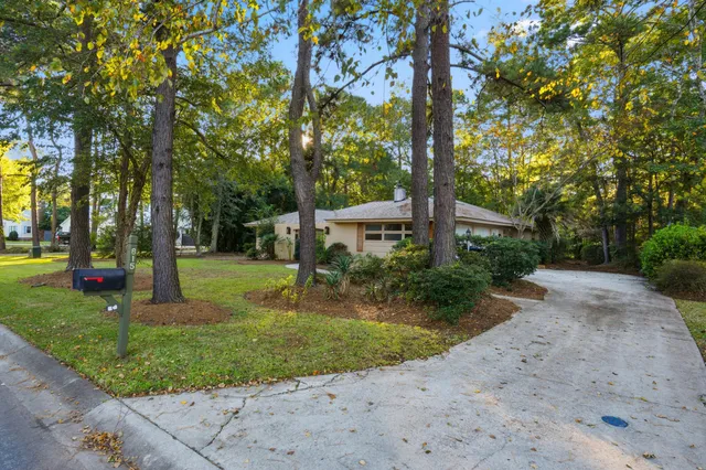 $4,000 | 815 Farm Quarter Road, Mount Pleasant, SC 29464