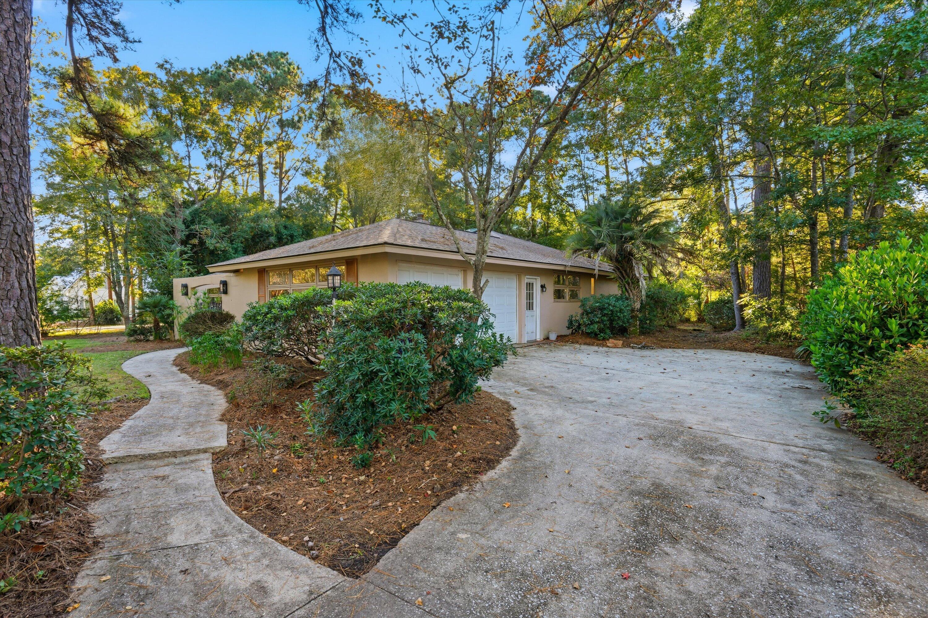 815 Farm Quarter Road Mount Pleasant, SC 29464 - Photo 5 of 36 05-006_DSC07020_1