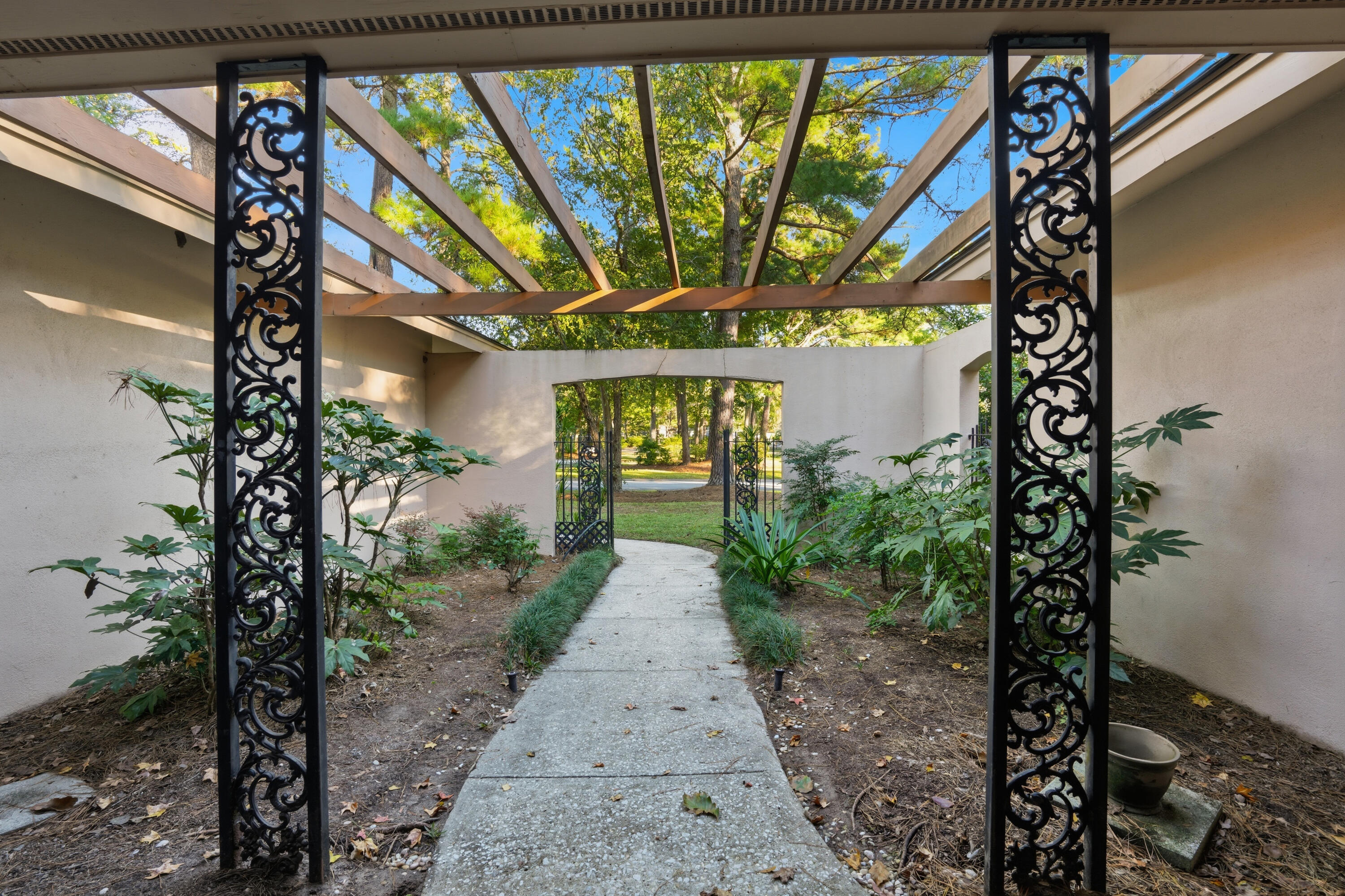 815 Farm Quarter Road Mount Pleasant, SC 29464 - Photo 7 of 36 07-003_DSC07005_1