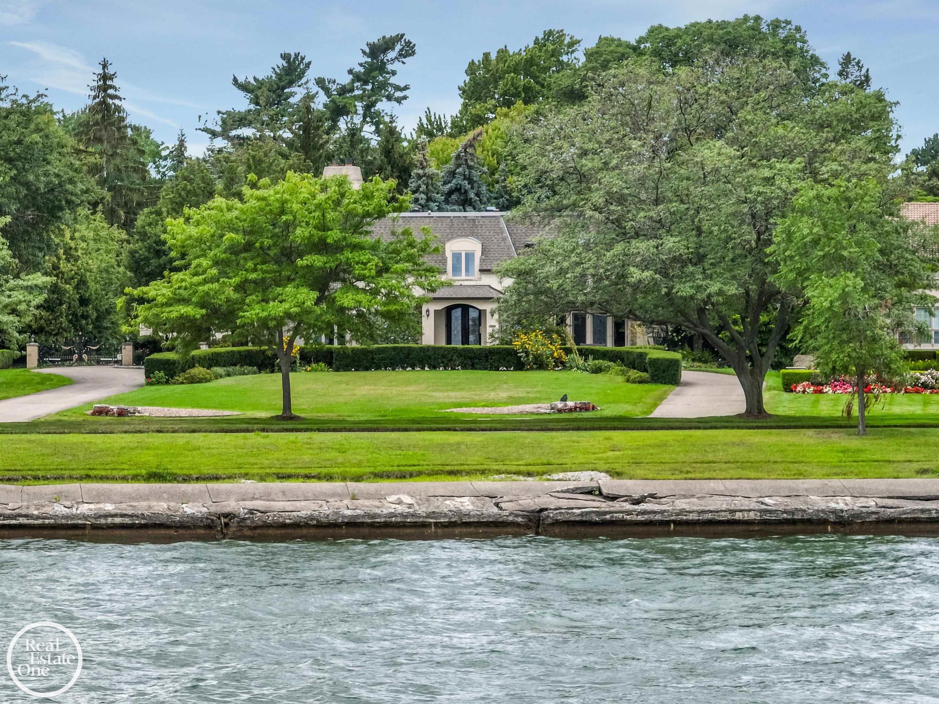 583 Lake Shore Road Grosse Pointe Shores, MI 48236 - Photo 1 of 92