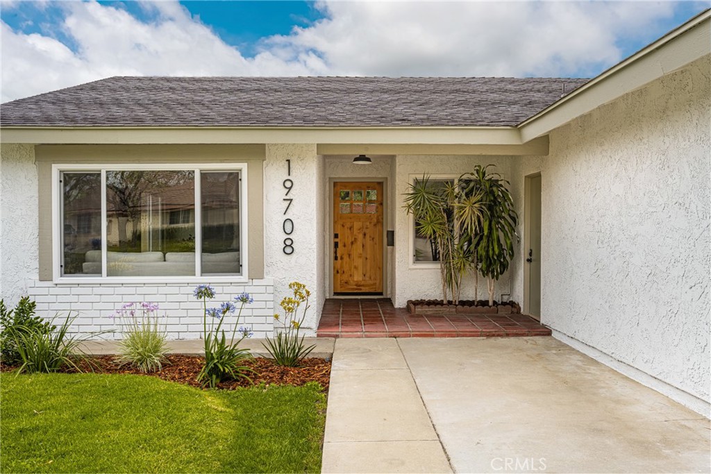 19708 Gridley Road Cerritos, CA 90703 - Photo 2 of 33