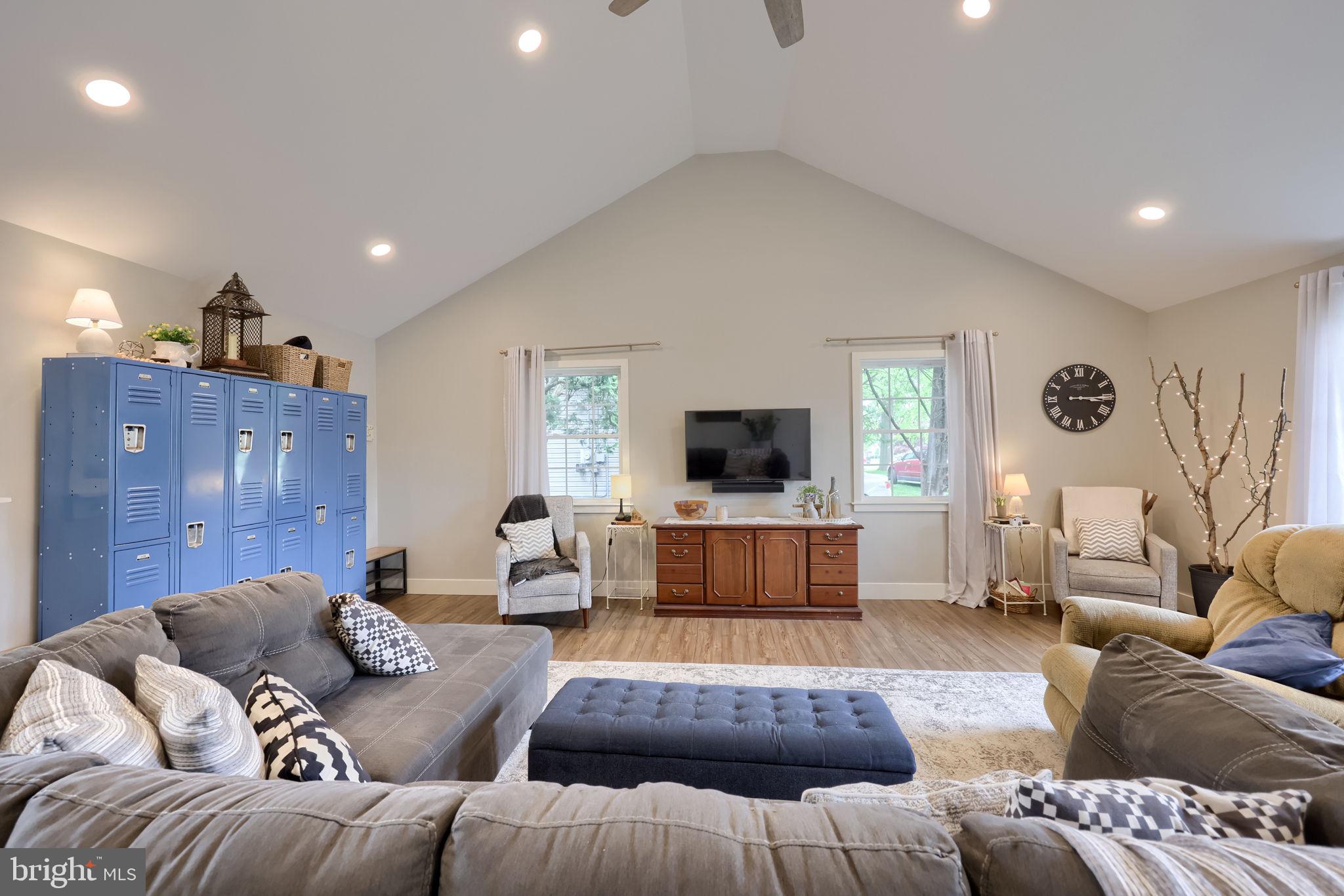 2033 Manor Ridge Drive Lancaster, PA 17603 - Photo 11 of 32 Gallery Image 11