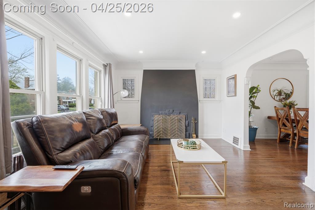 4612 Balfour Road Detroit, MI 48224 - Photo 6 of 48