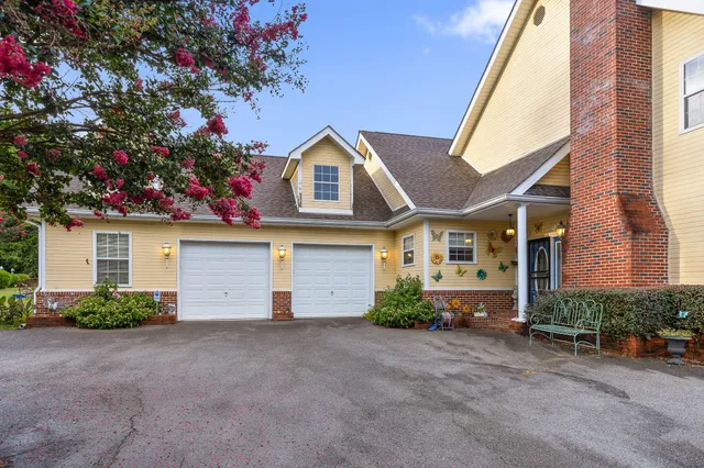 $995,000 | 5 South Orchard Drive, Chickamauga, GA 30707