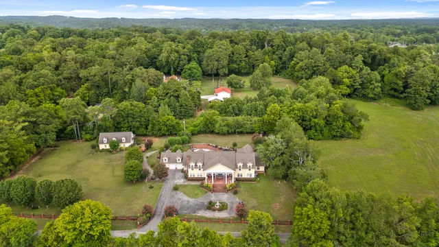 $995,000 | 5 South Orchard Drive, Chickamauga, GA 30707