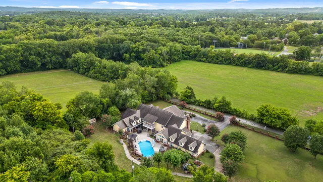 $995,000 | 5 South Orchard Drive, Chickamauga, GA 30707