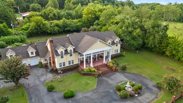 $995,000 | 5 South Orchard Drive, Chickamauga, GA 30707