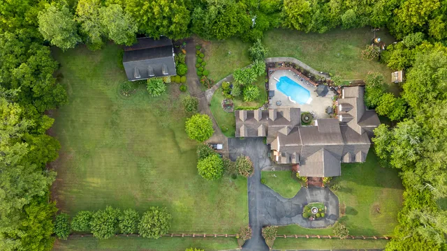 $995,000 | 5 South Orchard Drive, Chickamauga, GA 30707