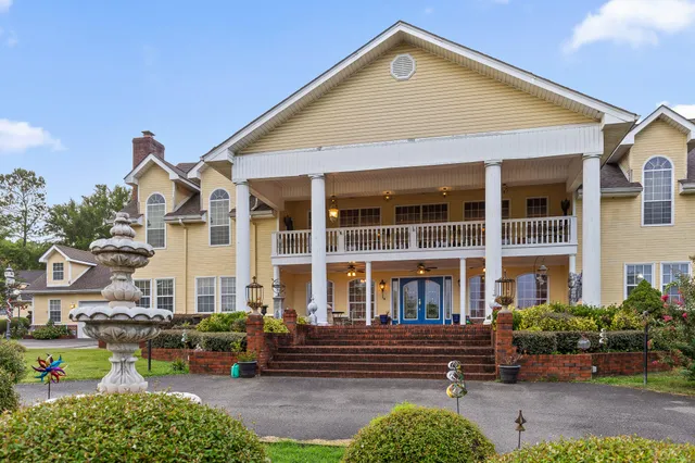 $995,000 | 5 South Orchard Drive, Chickamauga, GA 30707