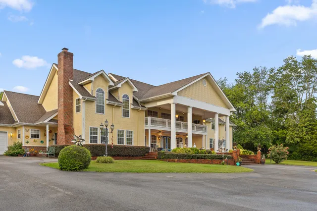 $995,000 | 5 South Orchard Drive, Chickamauga, GA 30707