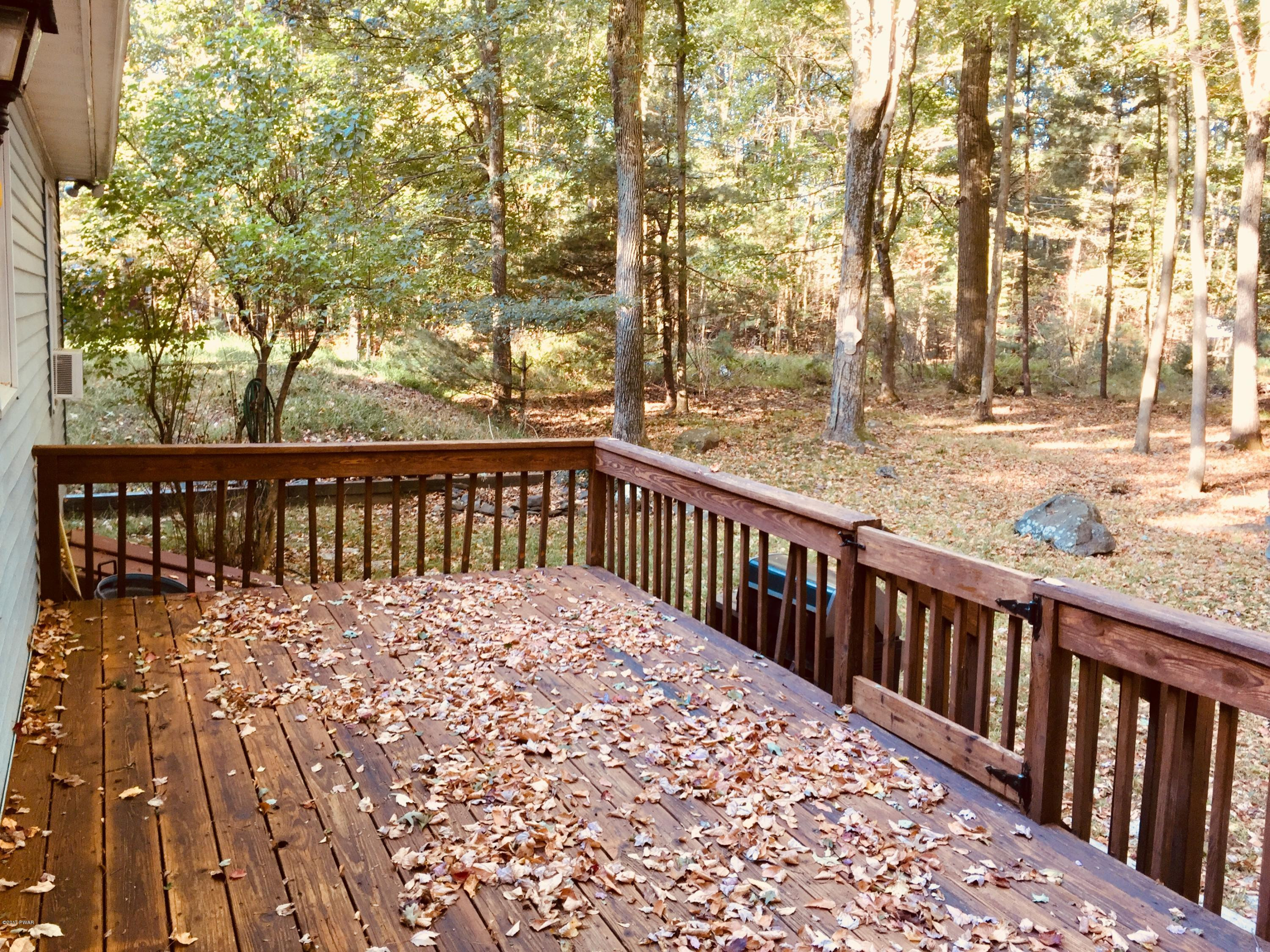 128 Sycamore Terrace Dingmans Ferry, PA 18328 - Photo 7 of 9 Deck
